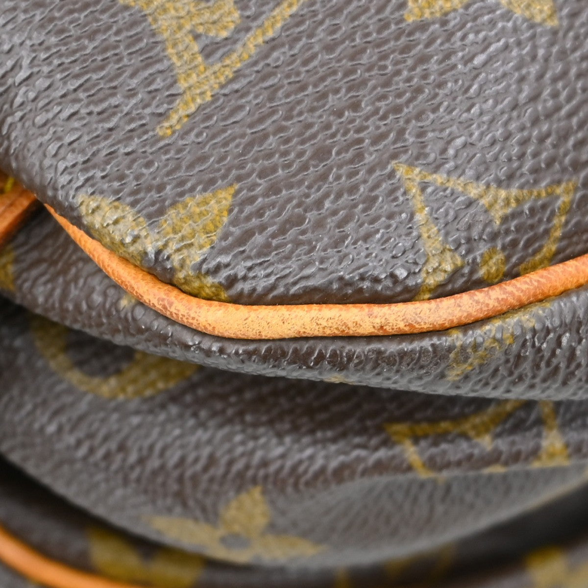 Louis Vuitton Saumur Handbag Monogram Canvas Brown Canvas Shoulder Bag Bag (Pre-Owned)