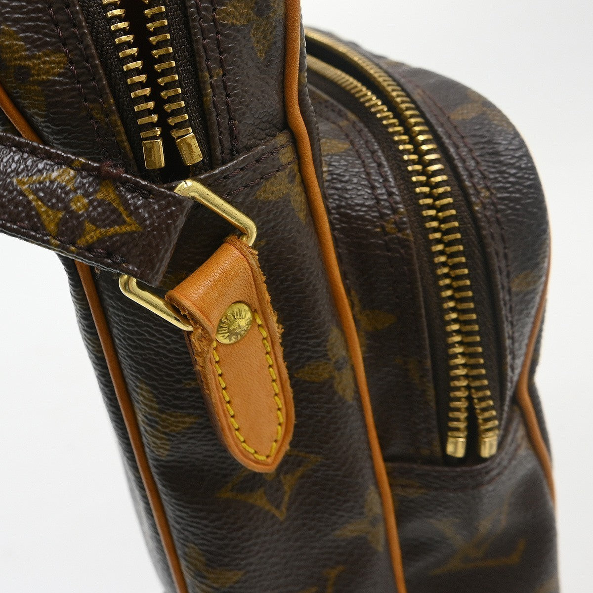 Louis Vuitton Amazone Bag Monogram Canvas Brown Canvas Shoulder Bag Bag (Pre-Owned)