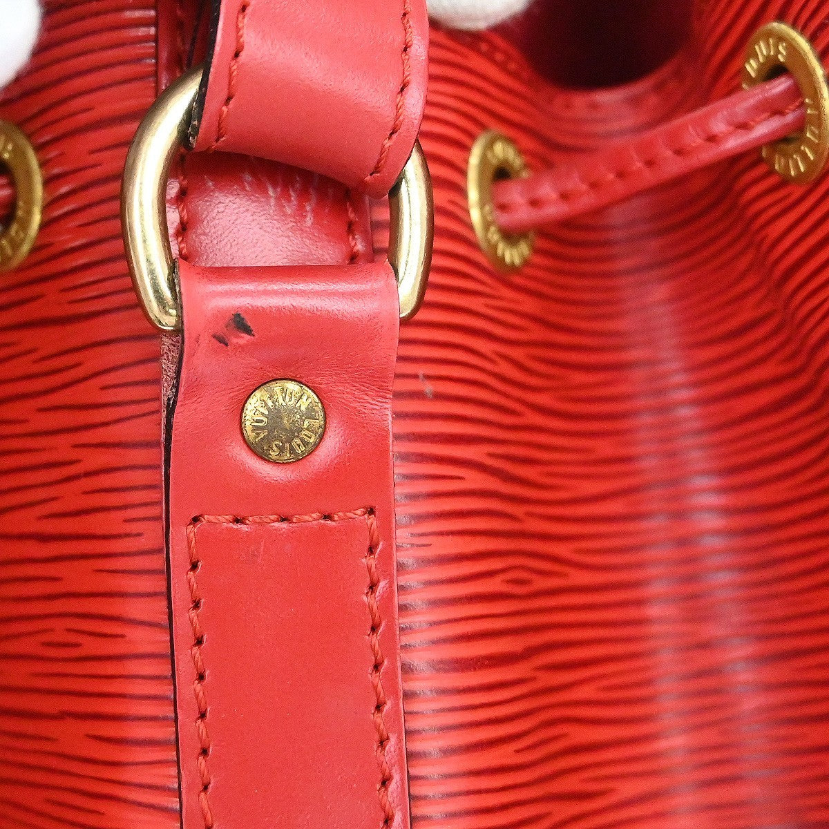 Louis Vuitton Noe Handbag Epi Leather Red Leather Shoulder Bag Bag (Pre-Owned)