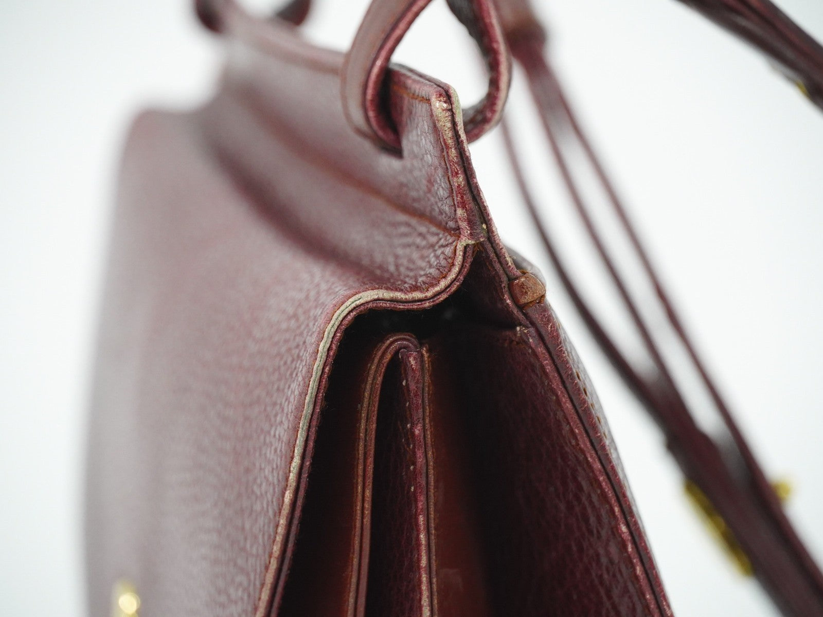 Cartier Must De Cartier Shoulder Bag Leather Burgundy Leather Shoulder Bag Bag (Pre-Owned)