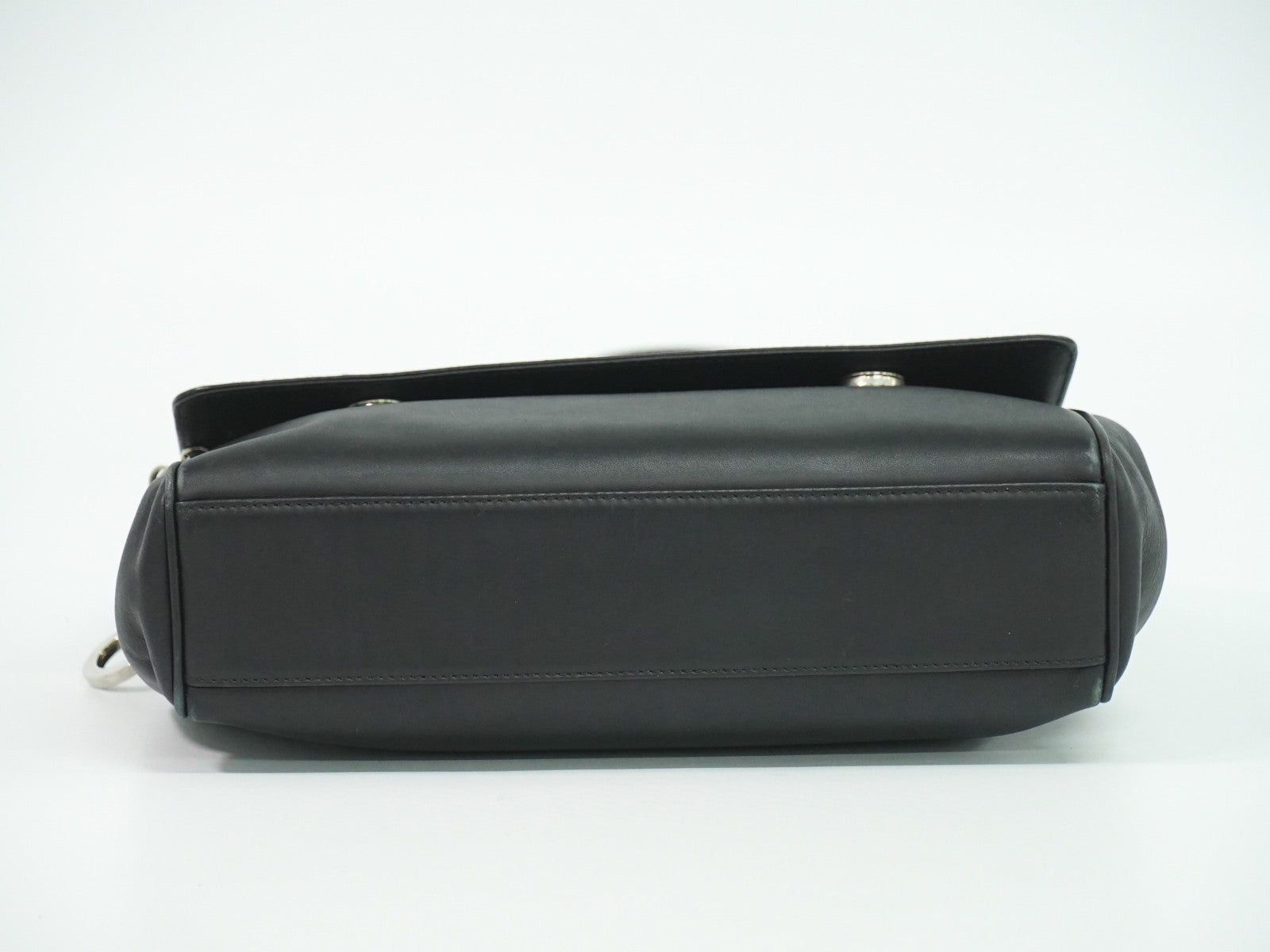 Salvatore Ferragamo Gancini Shoulder Bag Leather Black Leather Shoulder Bag Bag (Pre-Owned)