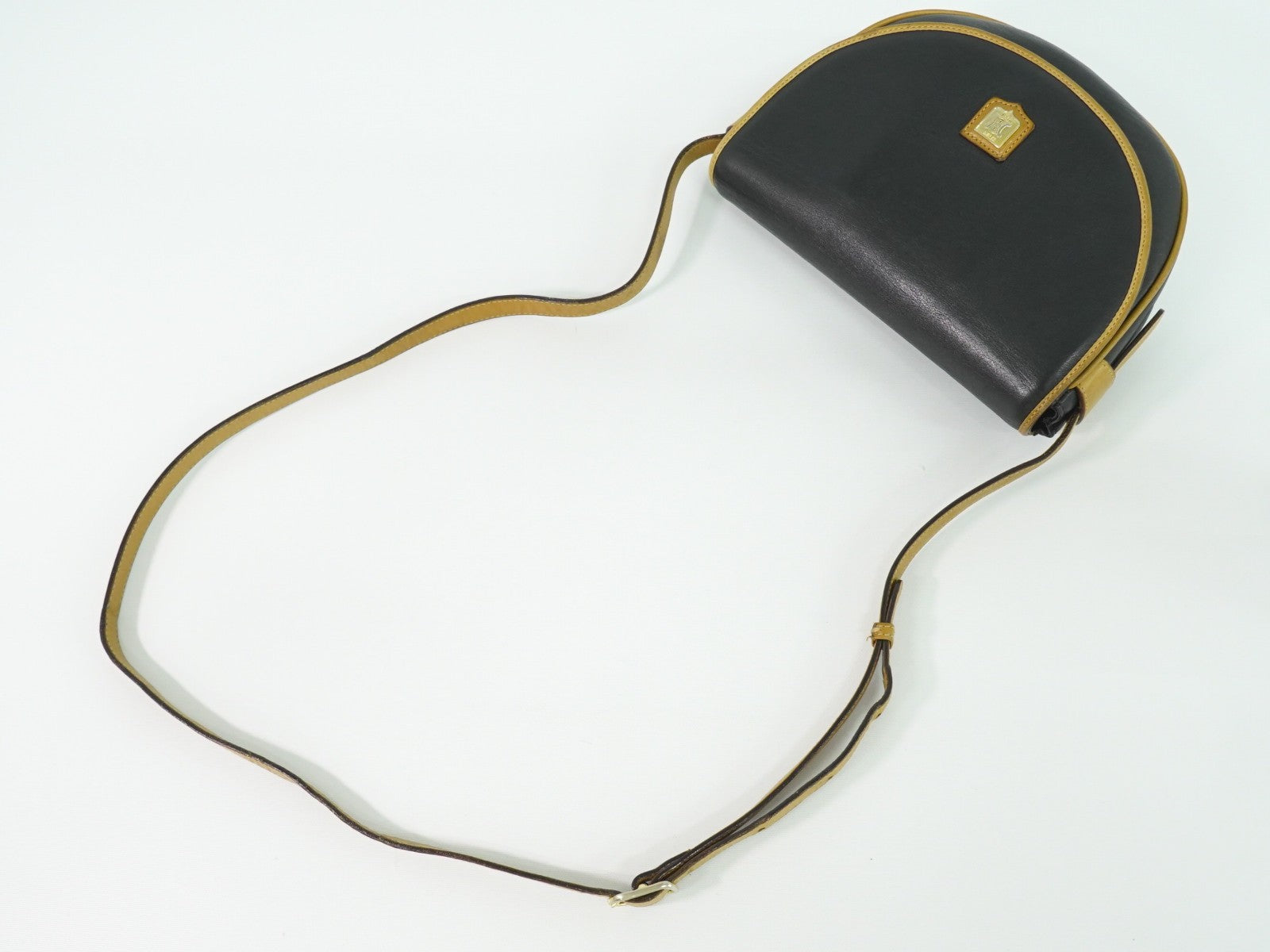 Celine Vintage Shoulder Bag Leather Black Leather Shoulder Bag Bag (Pre-Owned)