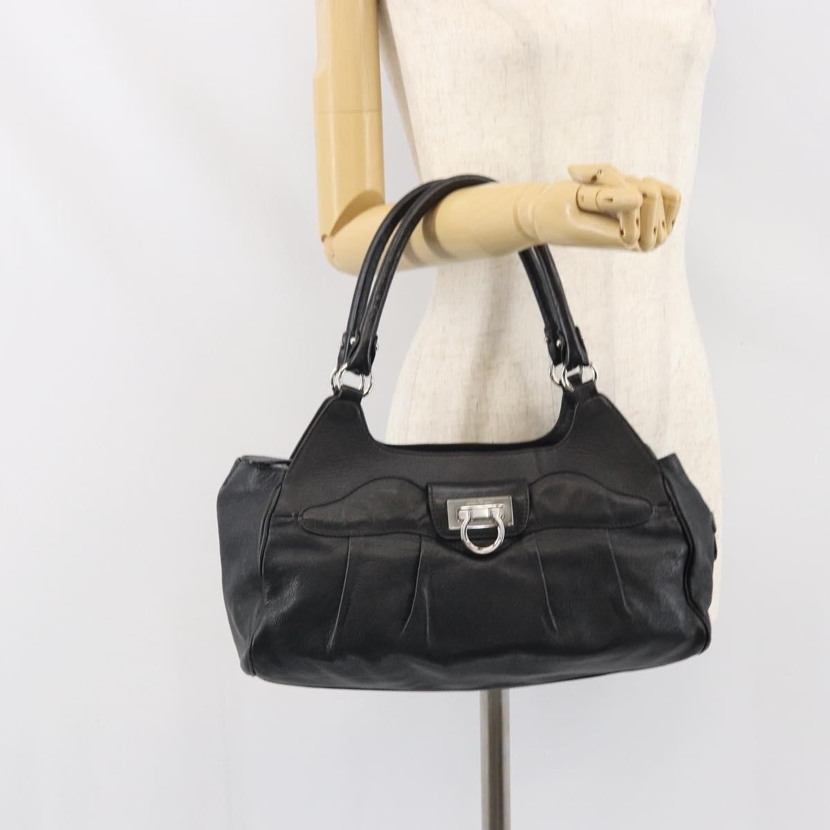 Salvatore Ferragamo Gancini Handbag Leather Black Leather Handbag (Pre-Owned)