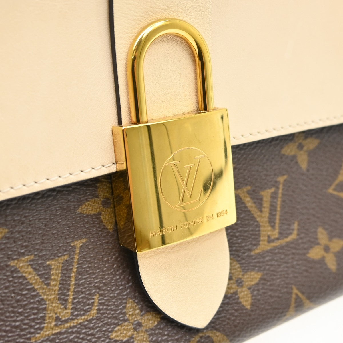 Louis Vuitton Locky Handbag Monogram Canvas With Leather Brown Canvas Handbag (Pre-Owned)