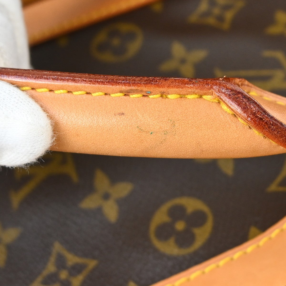 Louis Vuitton Keepall Bag Monogram Canvas Brown Canvas Travel Bag Bag (Pre-Owned)