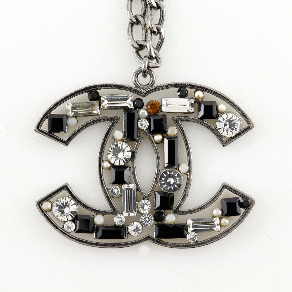 Chanel Cc Pendant Necklace Metal With Crystals Silver Metal Necklace Jewelry (Pre-Owned)