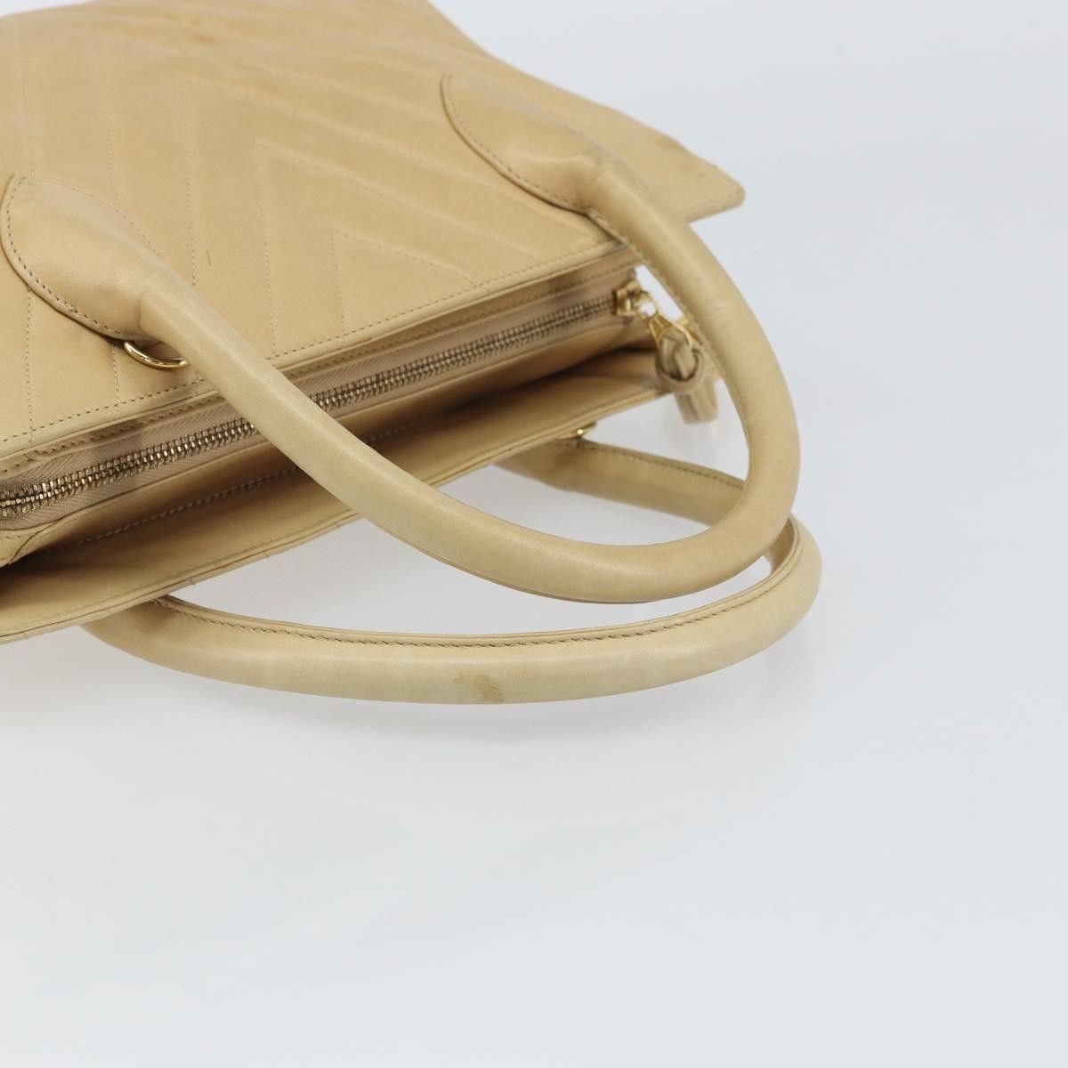 Chanel Vintage Convertible Tote Chevron Lambskin Beige Leather Tote Bag Bag (Pre-Owned)