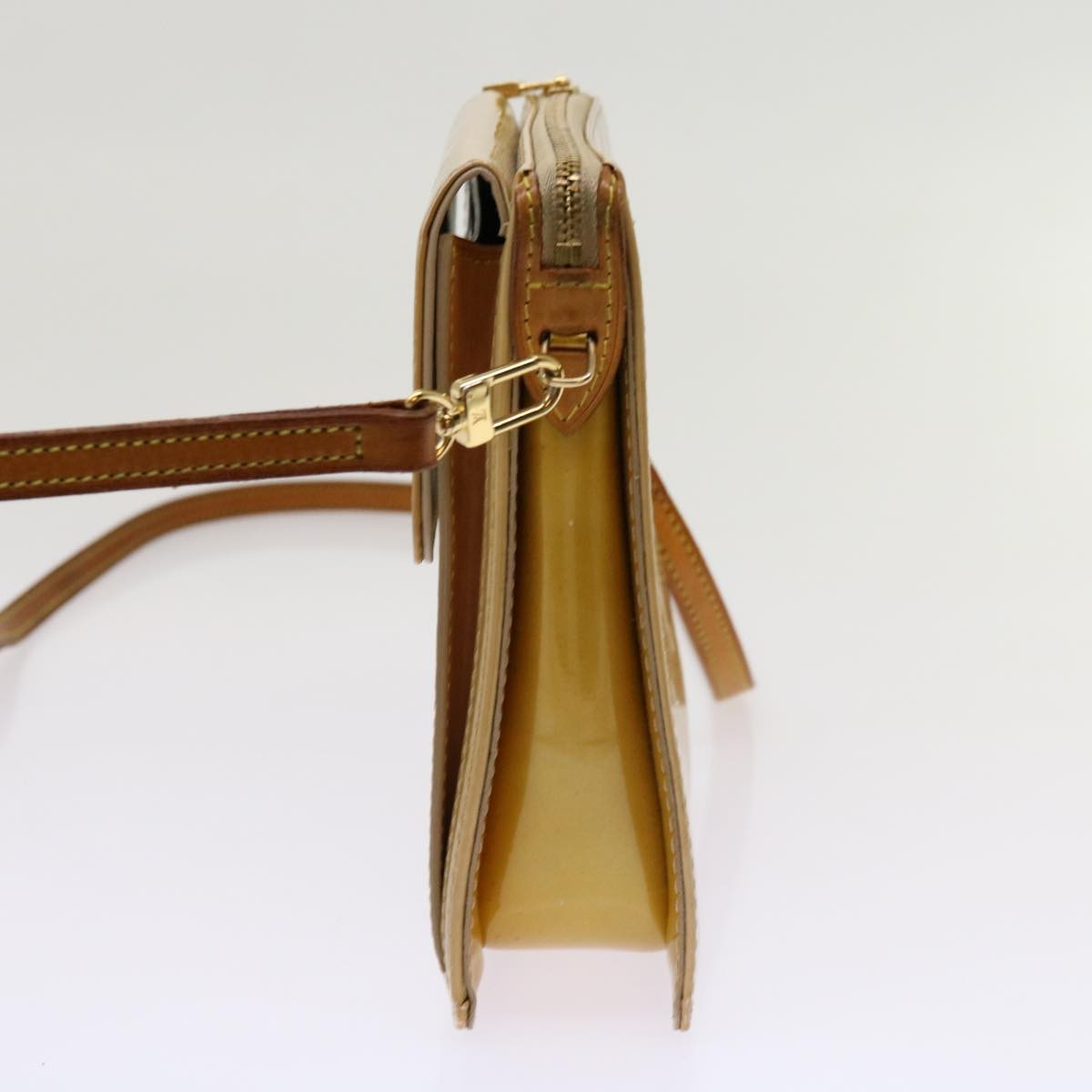 Louis Vuitton Mott Handbag Monogram Vernis Beige Patent_Leather Clutche & Pouche Bag (Pre-Owned)