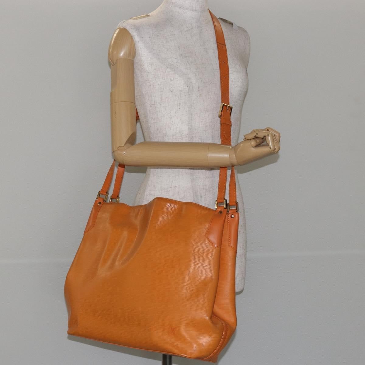 Louis Vuitton Mandara Handbag Epi Leather Orange Leather Shoulder Bag Bag (Pre-Owned)