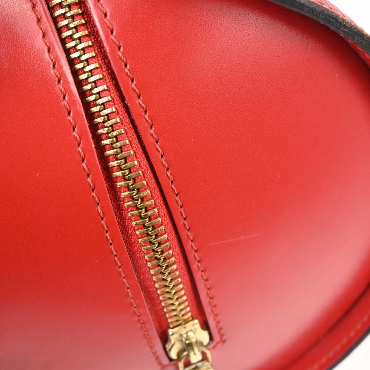 Louis Vuitton Soufflot Handbag Epi Leather Red Leather Handbag (Pre-Owned)