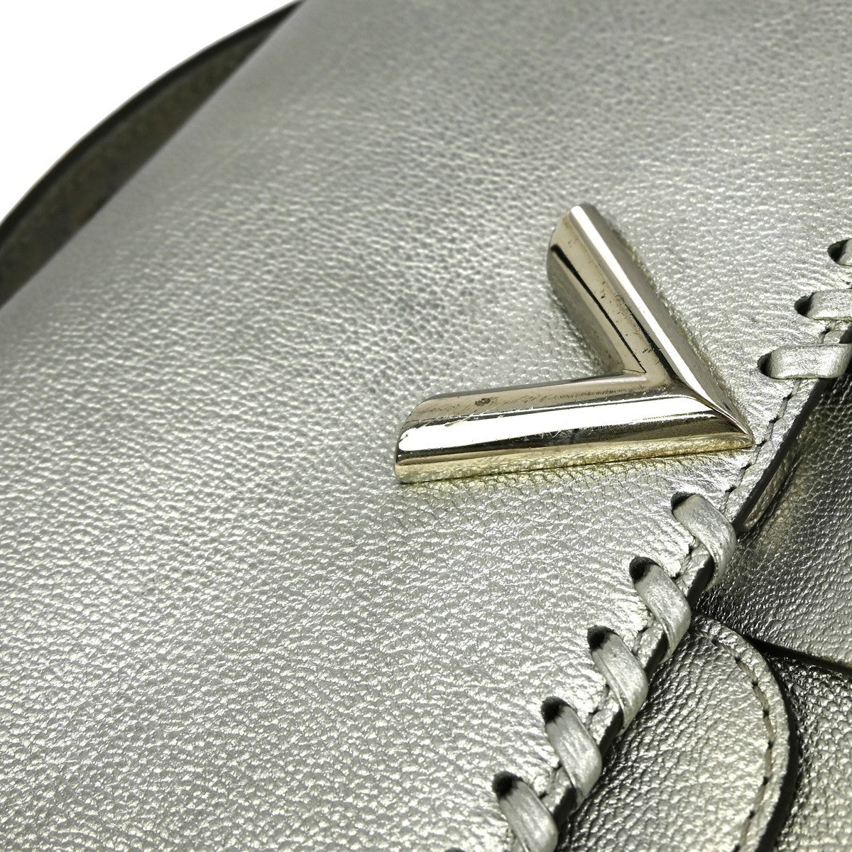 Louis Vuitton Very Chain Bag Whipstitch Leather Silver Leather Handbag (Pre-Owned)