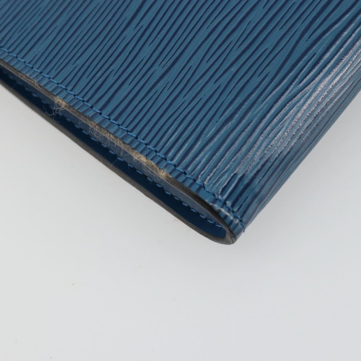 Louis Vuitton Pochette Accessoires Epi Leather Blue Leather Clutche & Pouche Bag (Pre-Owned)