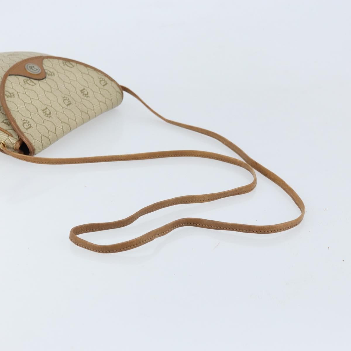 Christian Dior Vintage Honeycomb Shoulder Bag Canvas And Leather Beige Canvas Shoulder Bag Bag (Pre-Owned)