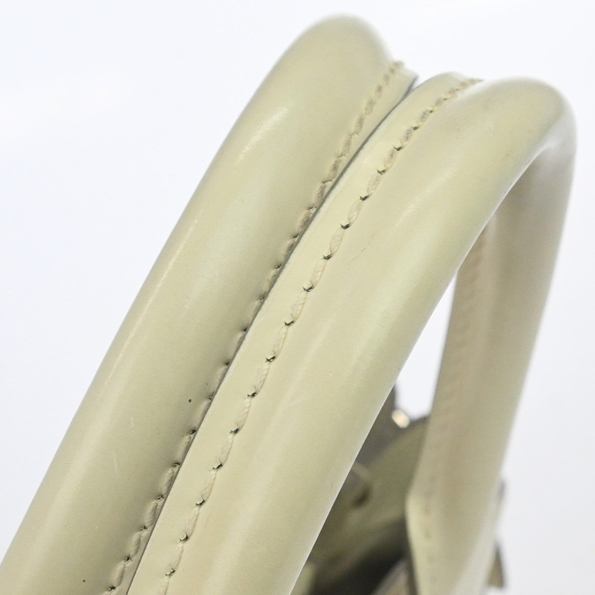 Louis Vuitton Passy Tote Epi Leather White Leather Handbag (Pre-Owned)