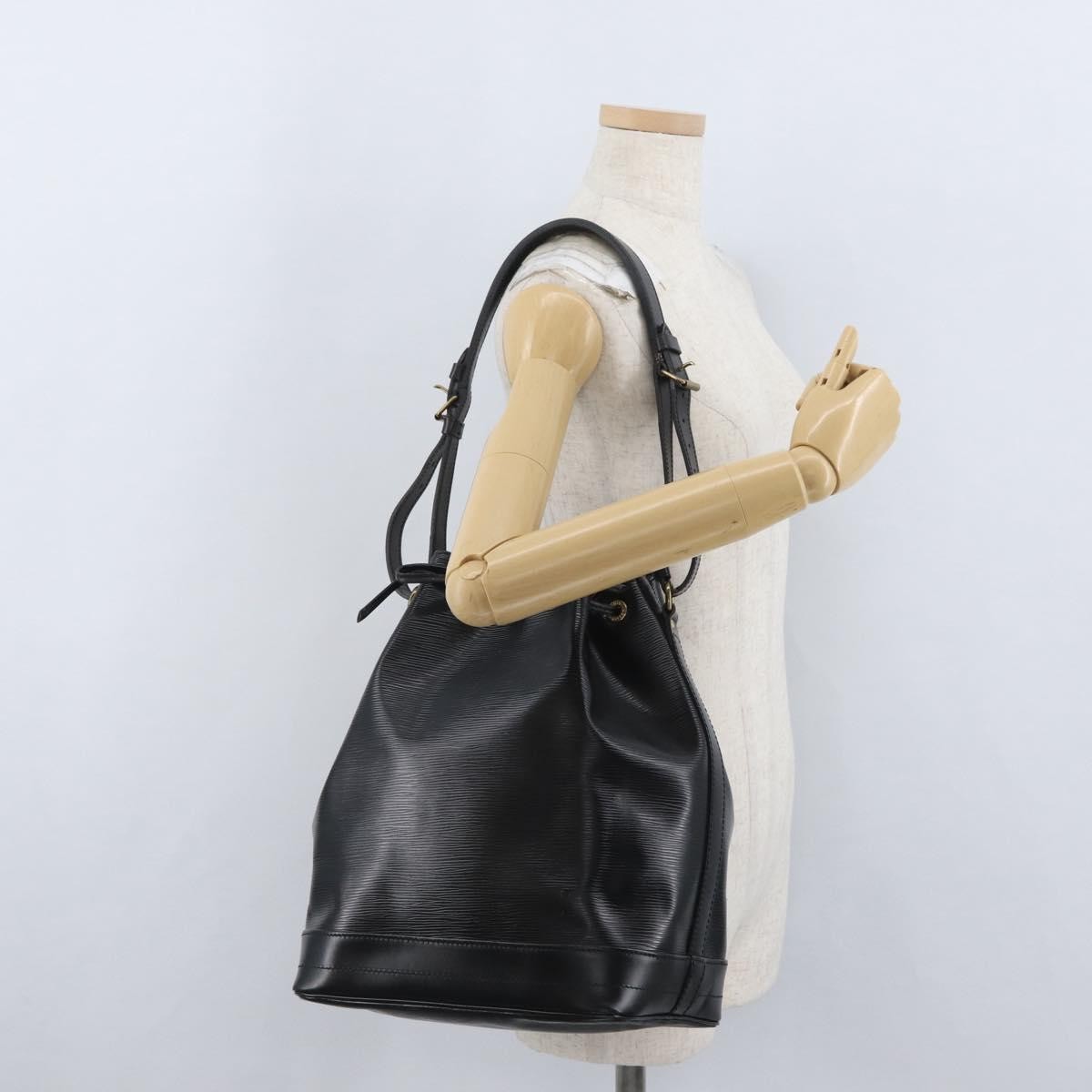 Louis Vuitton Noe Handbag Epi Leather Black Leather Shoulder Bag Bag (Pre-Owned)