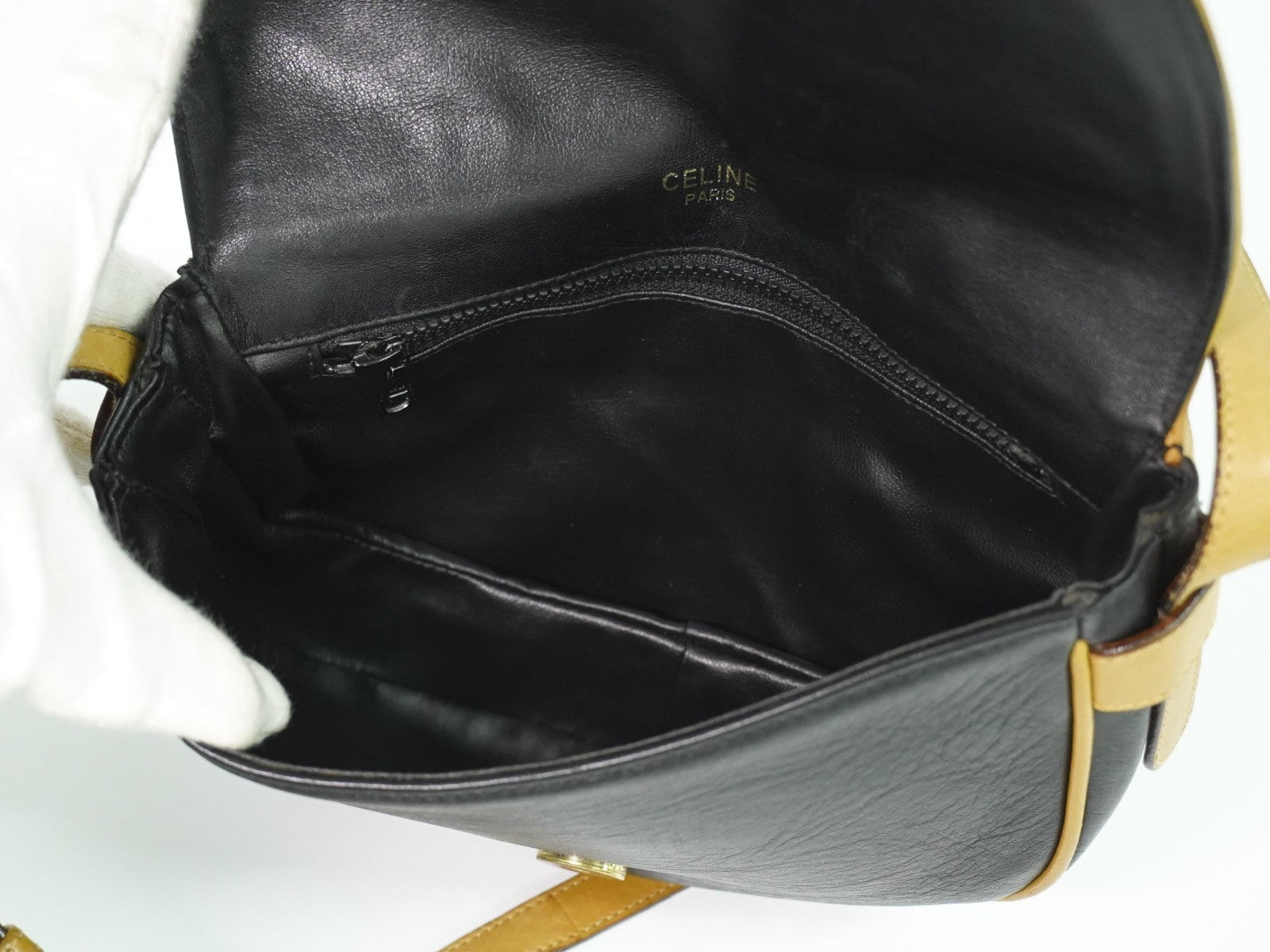 Celine Vintage Shoulder Bag Leather Black Leather Shoulder Bag Bag (Pre-Owned)