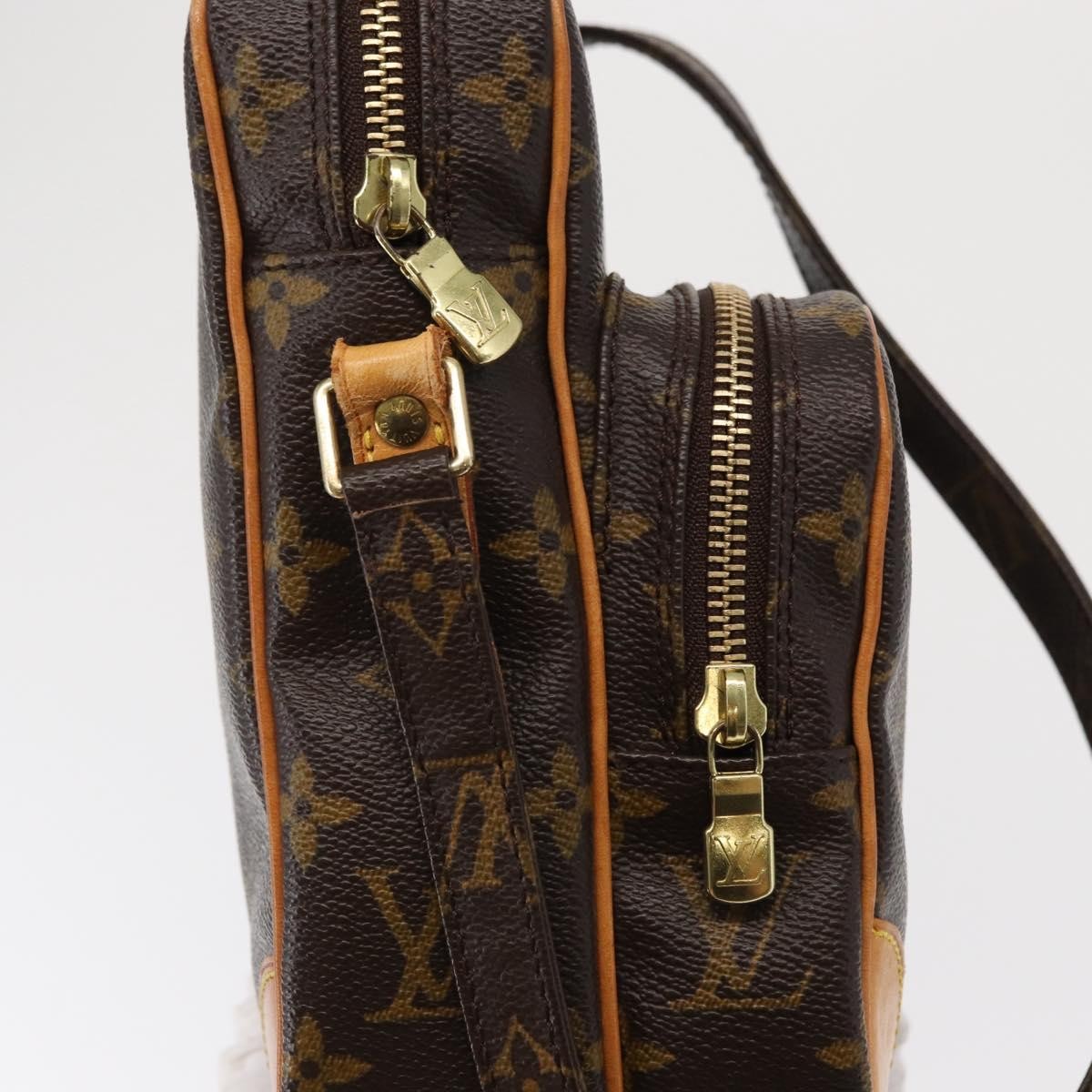 Louis Vuitton Amazone Bag Monogram Canvas Brown Canvas Shoulder Bag Bag (Pre-Owned)