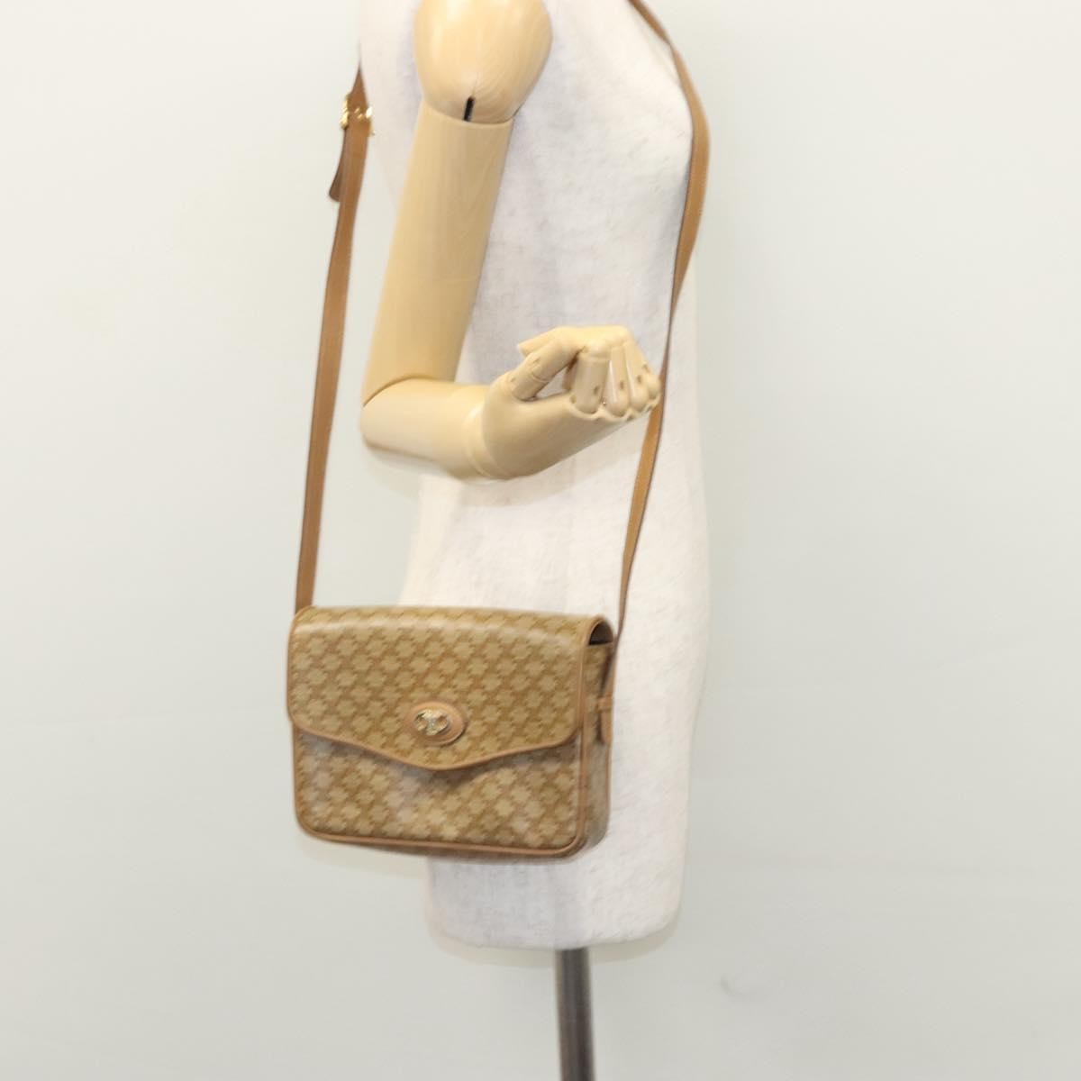 Celine Vintage Macadam Shoulder Bag Canvas And Leather Beige Canvas Shoulder Bag Bag (Pre-Owned)