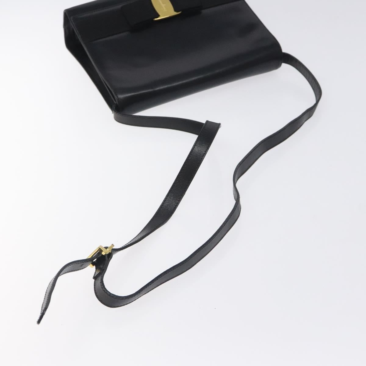 Salvatore Ferragamo Vara Shoulder Bag Leather Black Leather Shoulder Bag Bag (Pre-Owned)