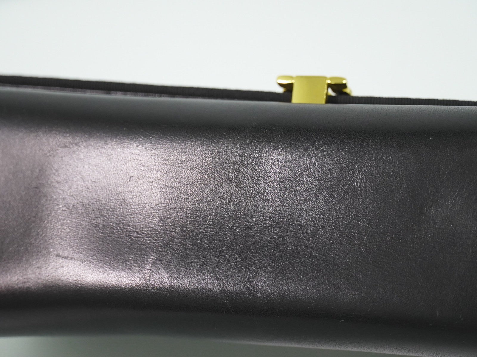 Salvatore Ferragamo Gancini Shoulder Bag Leather Black Leather Shoulder Bag Bag (Pre-Owned)