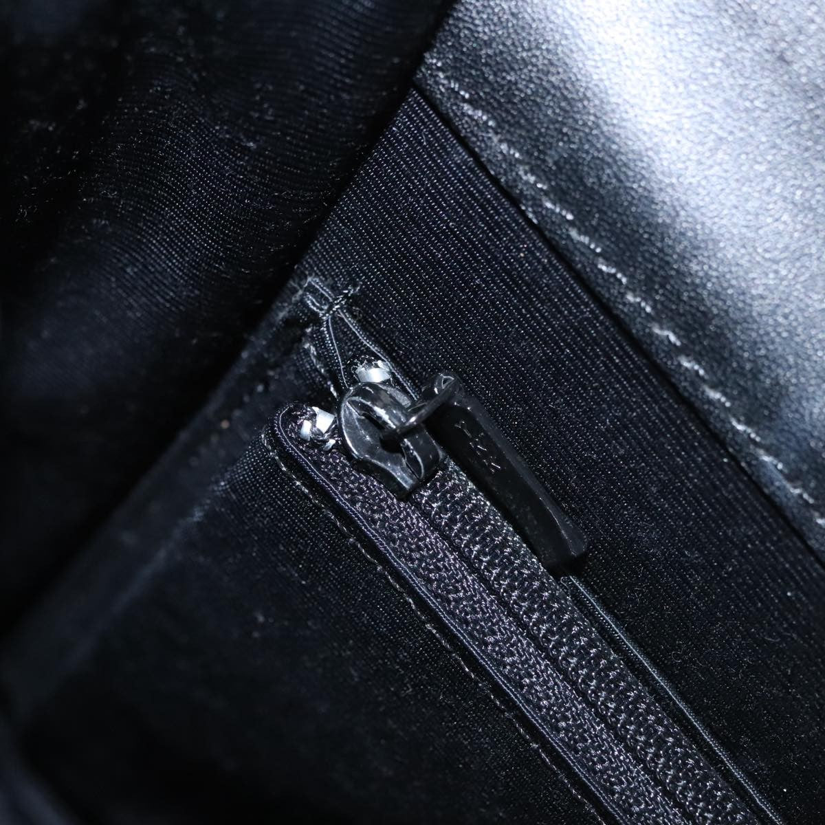 Givenchy Vintage 4G Handbag Leather Black Leather Handbag (Pre-Owned)