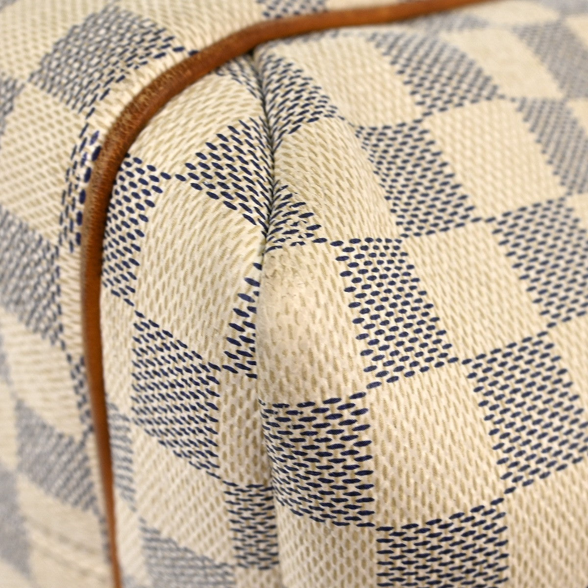 Louis Vuitton Totally Handbag Damier Azur White Canvas Tote Bag Bag (Pre-Owned)