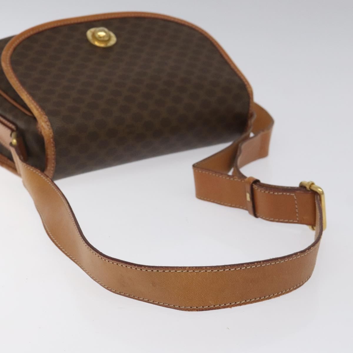 Celine Vintage Macadam Circle Logo Shoulder Bag Canvas And Leather Brown Canvas Shoulder Bag Bag (Pre-Owned)