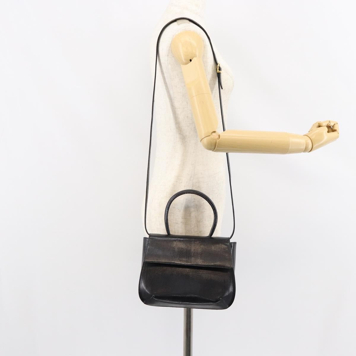 Salvatore Ferragamo Vintage Handbag Leather Black Leather Handbag (Pre-Owned)