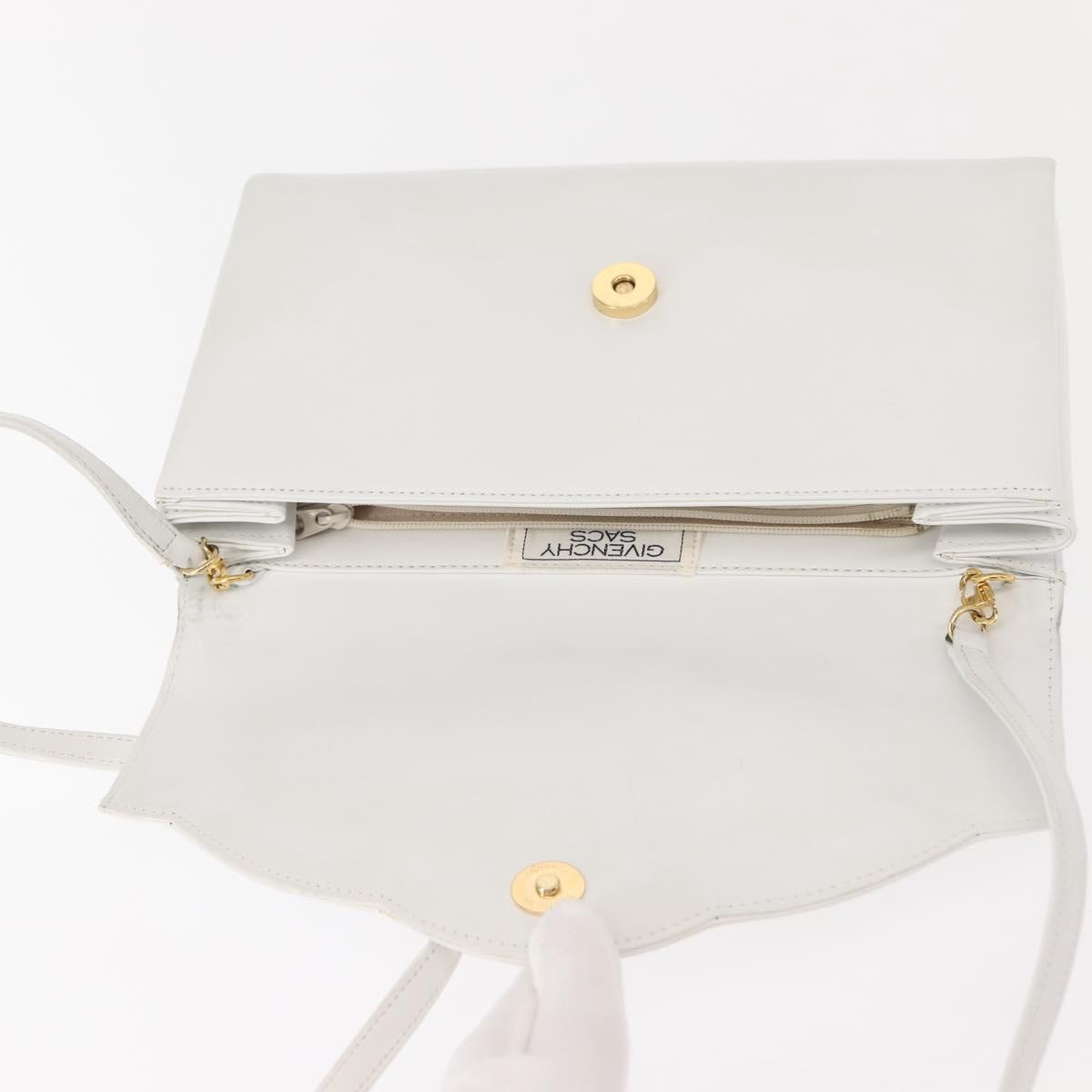 Givenchy Shoulder Bag Leather White Leather Shoulder Bag Bag (Pre-Owned)