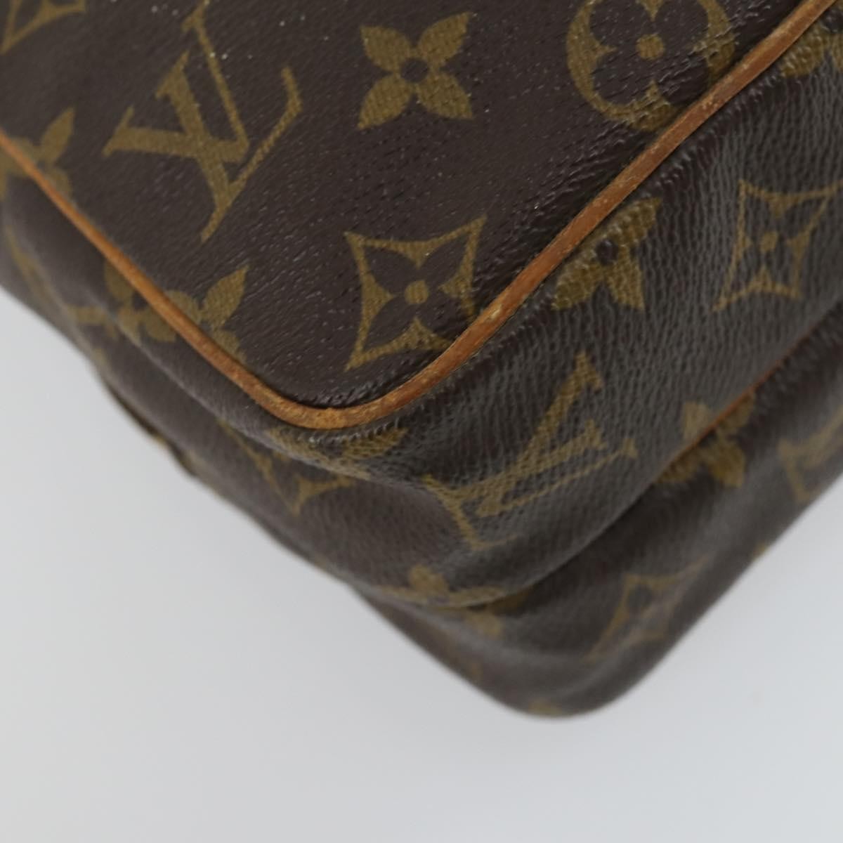 Louis Vuitton Amazone Bag Monogram Canvas Brown Canvas Shoulder Bag Bag (Pre-Owned)