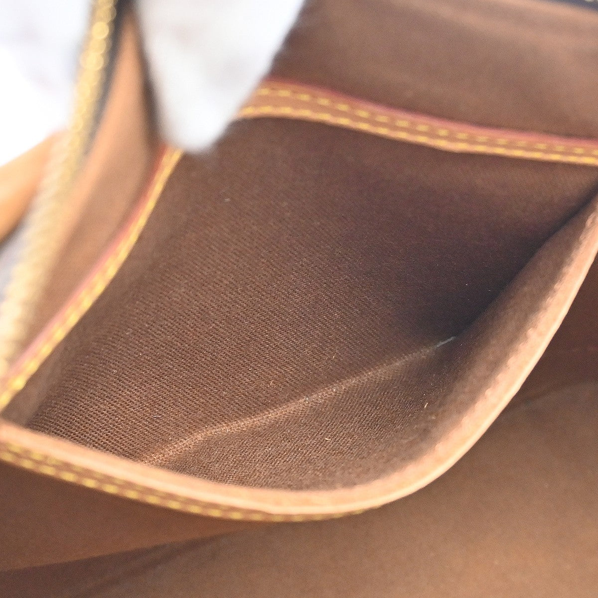 Louis Vuitton Alma Handbag Monogram Canvas Brown Canvas Handbag (Pre-Owned)