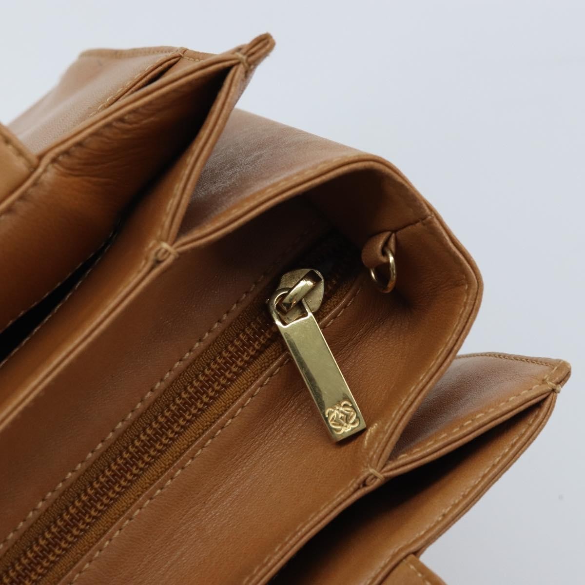 Loewe Anagram Handbag Leather Brown Leather Handbag (Pre-Owned)