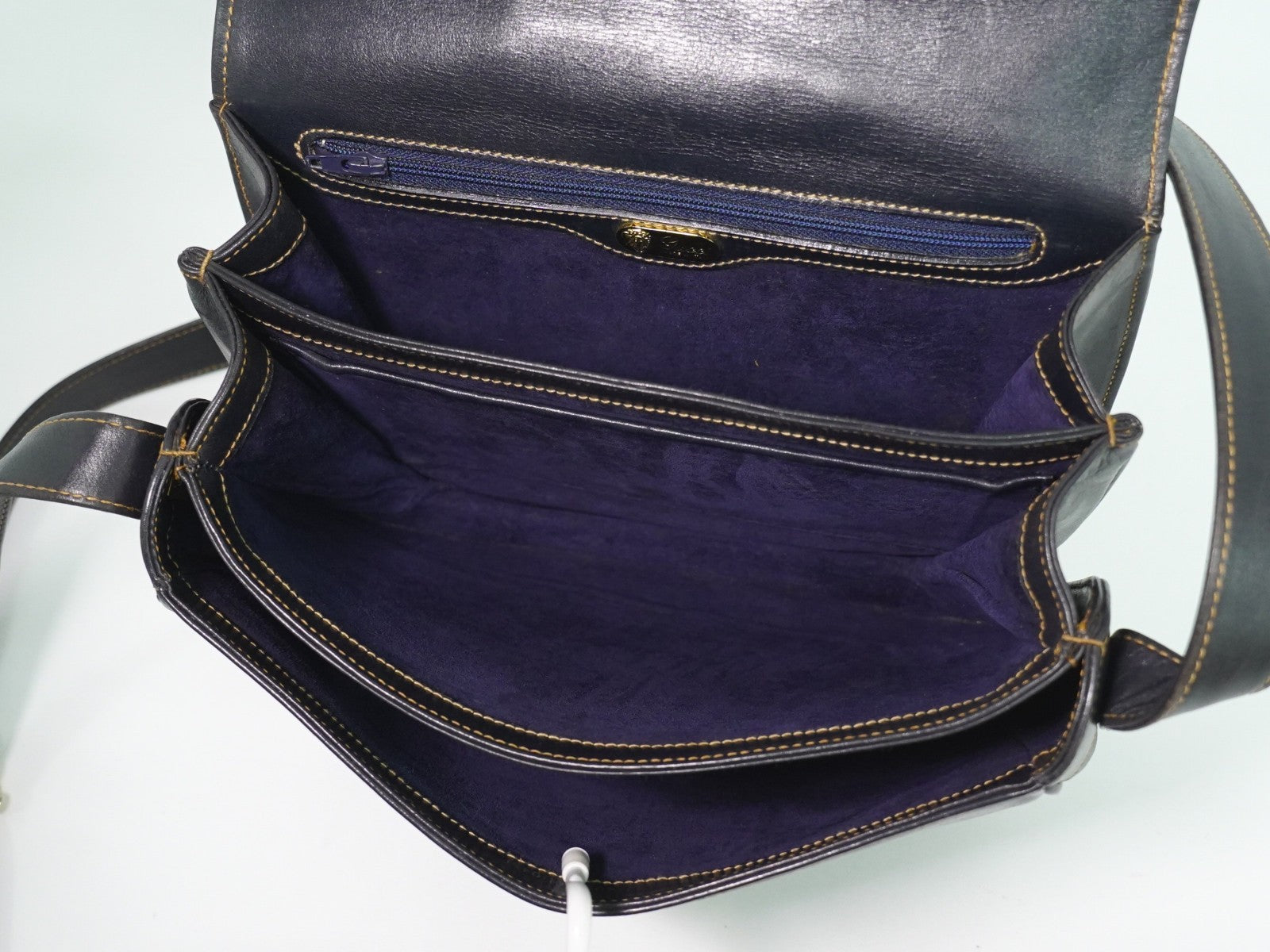 Gucci Vintage Shoulder Bag Leather Navy Leather Shoulder Bag Bag (Pre-Owned)