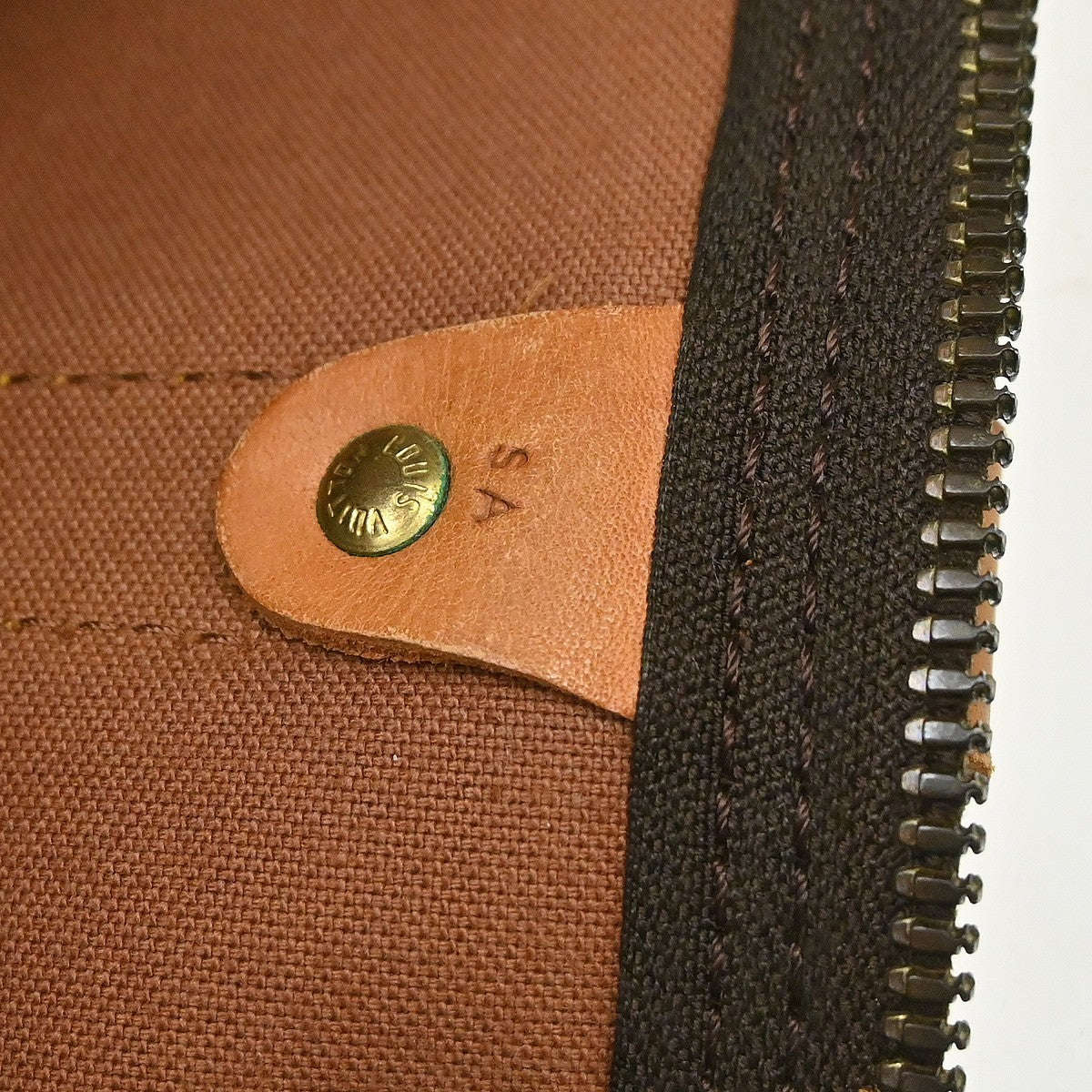 Louis Vuitton Keepall Bag Monogram Canvas Brown Canvas Travel Bag Bag (Pre-Owned)