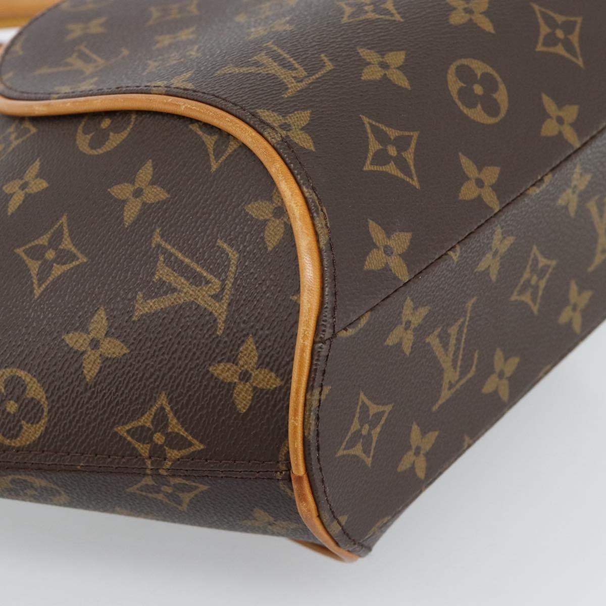 Louis Vuitton Ellipse Bag Monogram Canvas Multicolour Canvas Handbag (Pre-Owned)