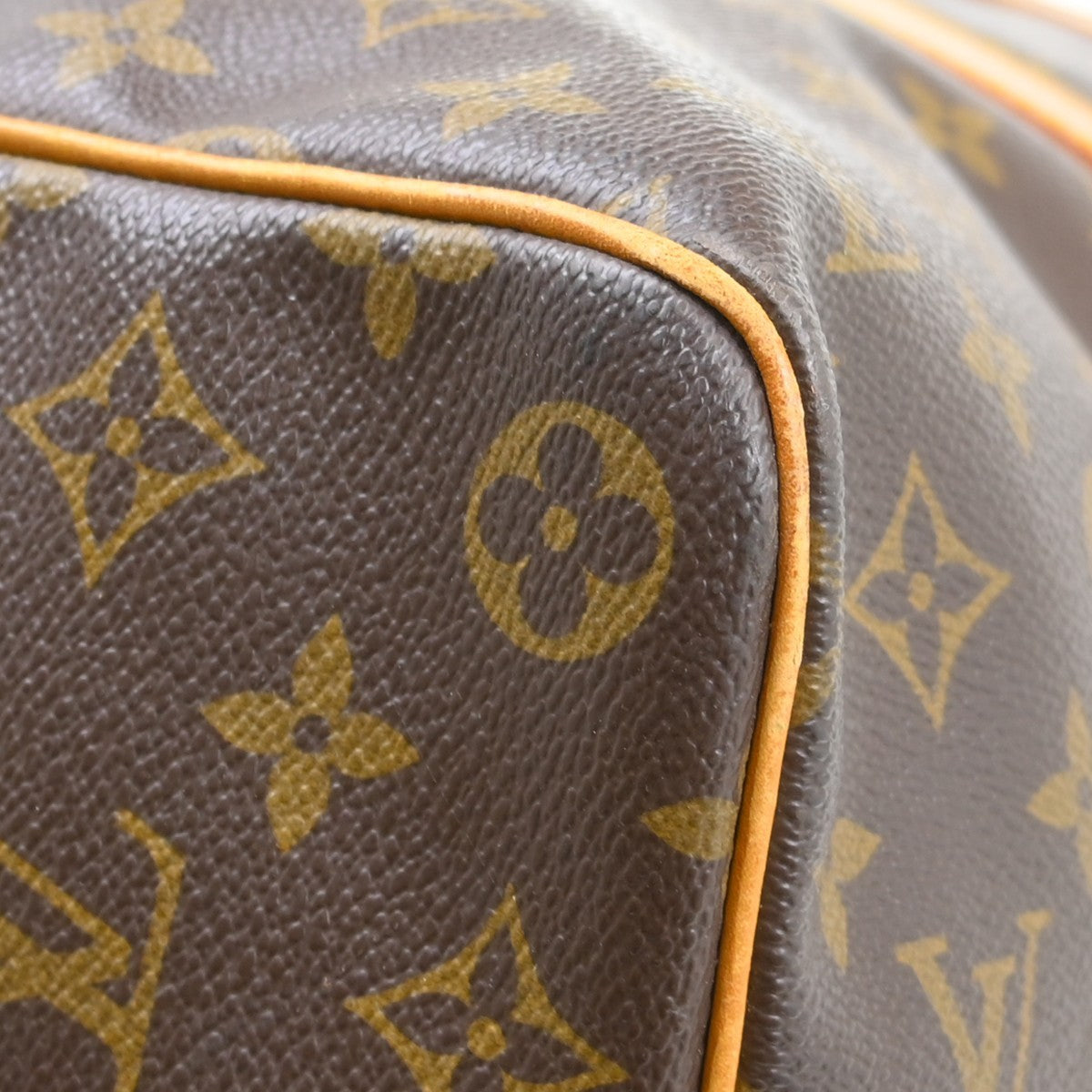 Louis Vuitton Keepall Bag Monogram Canvas Brown Canvas Travel Bag Bag (Pre-Owned)