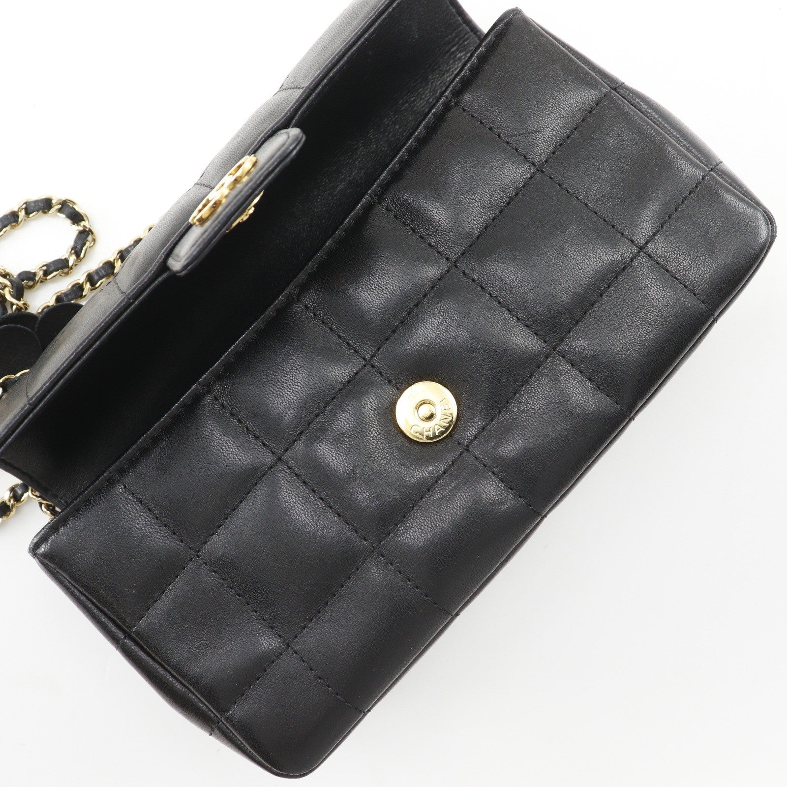 Chanel Camellia Chocolate Bar Flap Bag Quilted Lambskin Black Leather Shoulder Bag Bag (Pre-Owned)