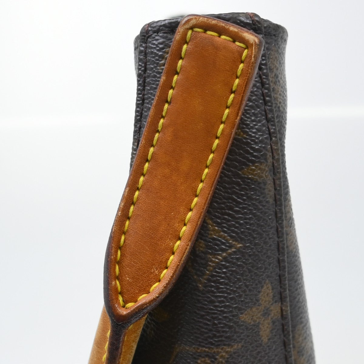 Louis Vuitton Monogram Looping Handbag Monogram Canvas Brown Canvas Shoulder Bag Bag (Pre-Owned)