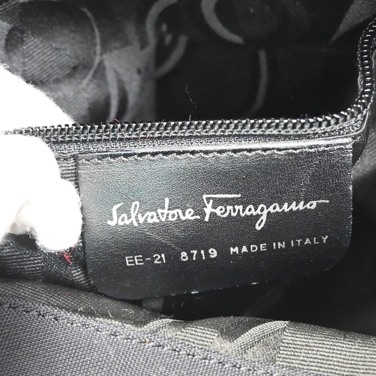 Salvatore Ferragamo Vara Shoulder Bag Nylon Black Nylon Shoulder Bag Bag (Pre-Owned)