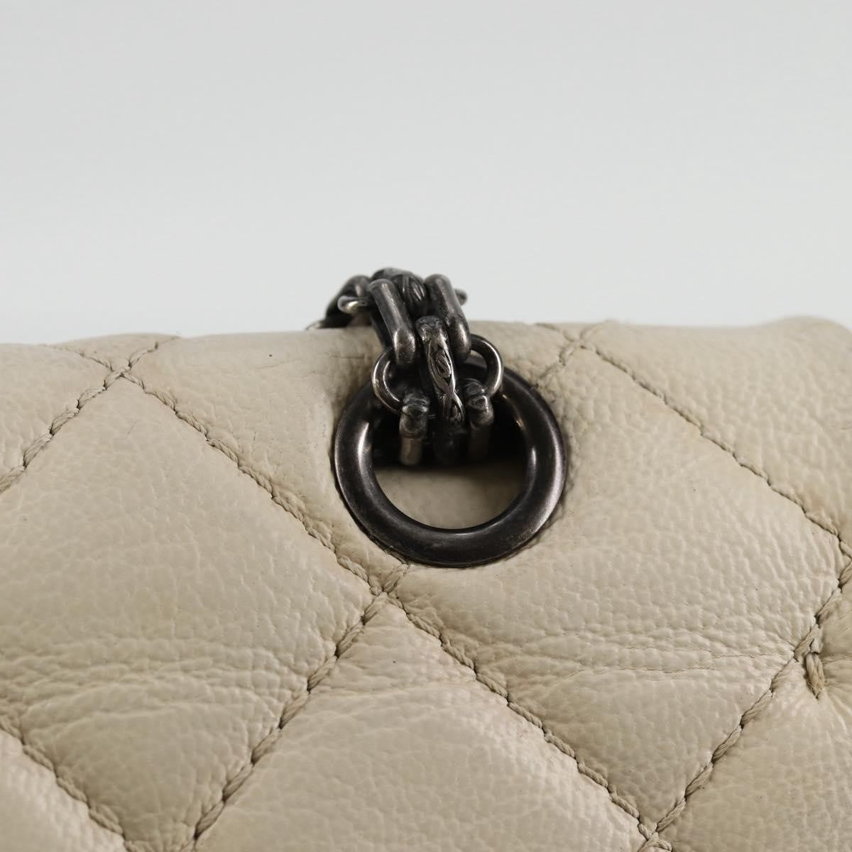 Chanel Reissue 2.55 Flap Bag Quilted Caviar White Leather Shoulder Bag Bag (Pre-Owned)