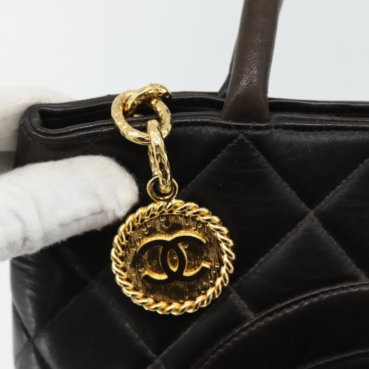 Chanel Matelassé Lambskin Leather Black Leather Tote Bag Bag (Pre-Owned)