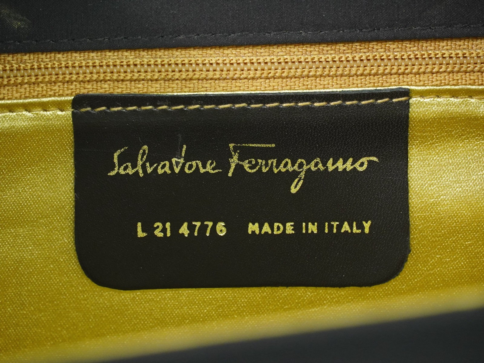 Salvatore Ferragamo Vintage Shoulder Bag Nylon Black Nylon Shoulder Bag Bag (Pre-Owned)