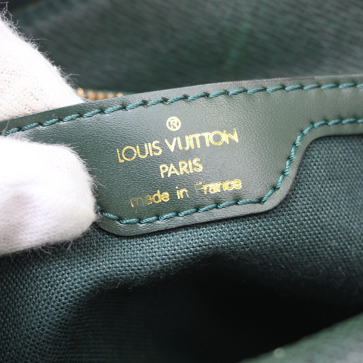Louis Vuitton Reporter Bag Taiga Leather Green Leather Shoulder Bag Bag (Pre-Owned)