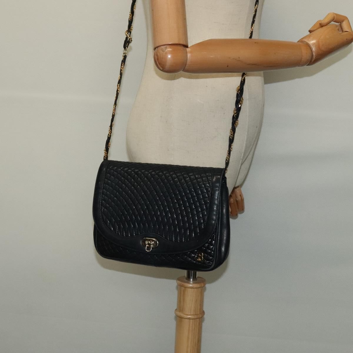 Bally Vintage Chain Shoulder Bag Quilted Leather Navy Leather Shoulder Bag Bag (Pre-Owned)