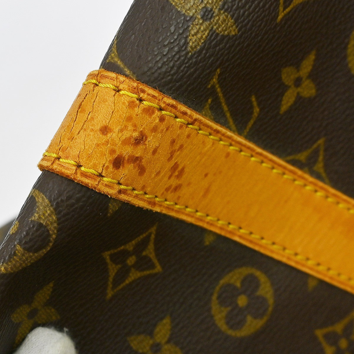 Louis Vuitton Keepall Bag Monogram Canvas Brown Canvas Travel Bag Bag (Pre-Owned)