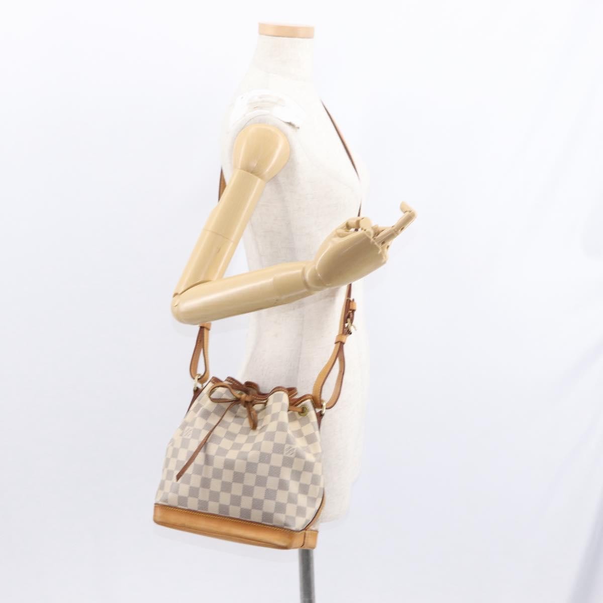 Louis Vuitton Noe Handbag Damier Multicolour Canvas Shoulder Bag Bag (Pre-Owned)