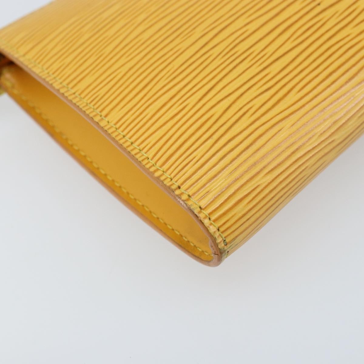 Louis Vuitton Pochette Accessoires Epi Leather Yellow Leather Clutche & Pouche Bag (Pre-Owned)