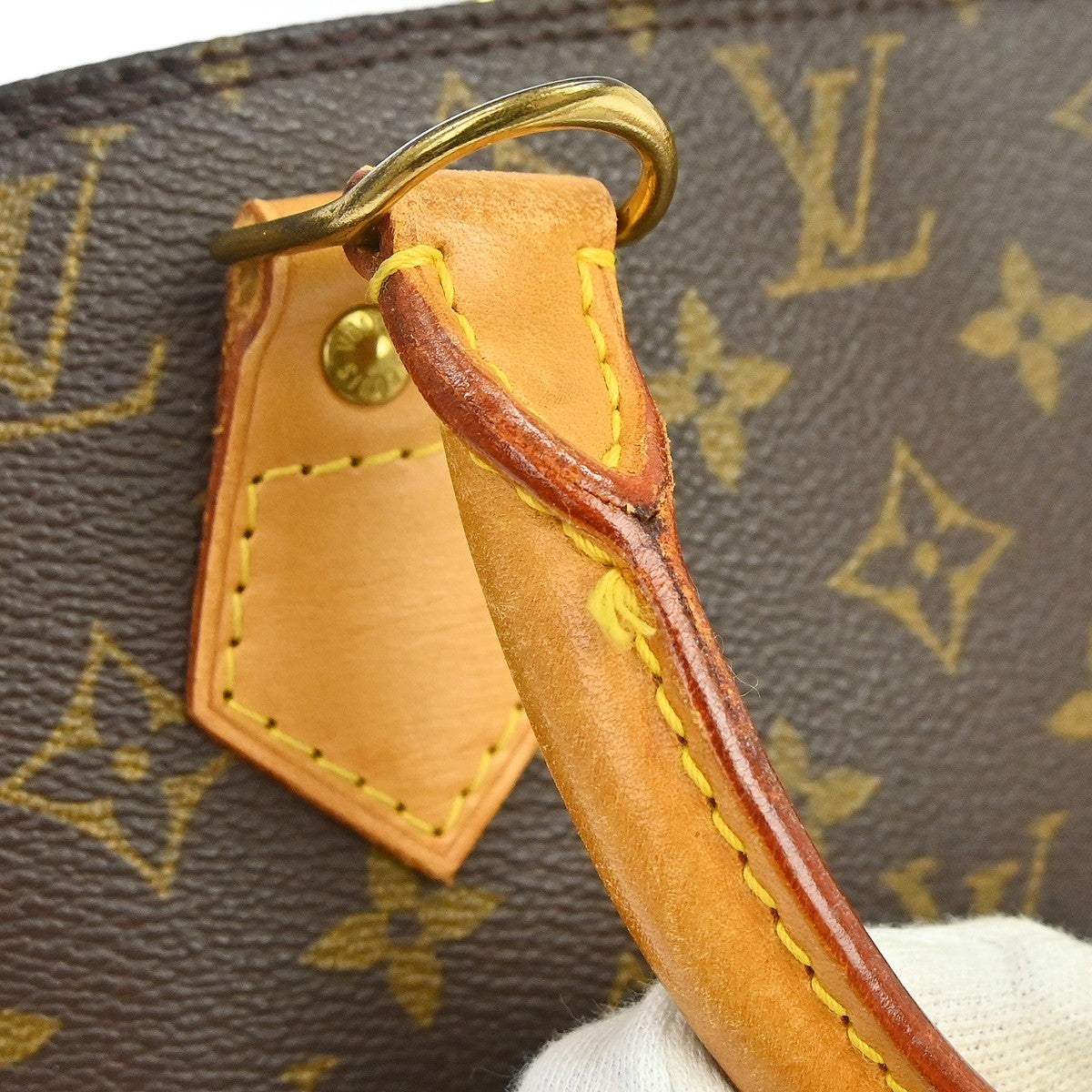 Louis Vuitton Alma Handbag Monogram Canvas Brown Canvas Handbag (Pre-Owned)