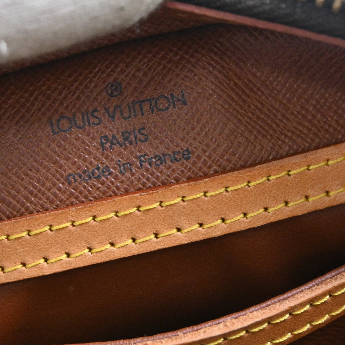 Louis Vuitton Blois Handbag Monogram Canvas Brown Canvas Shoulder Bag Bag (Pre-Owned)