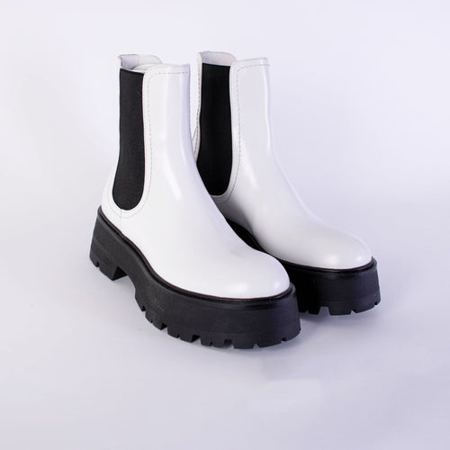 Alexander McQueen White and Black Leather Chelsea Women's Boots
